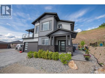 305 Baldy Pl, House other with 4 bedrooms, 4 bathrooms and 6 parking in Vernon BC | Image 2