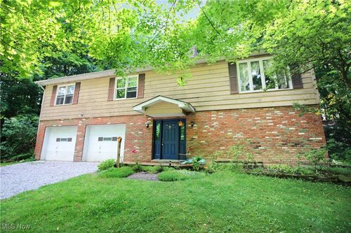 8630 Williams Road, Chardon, OH, 44024 | Card Image