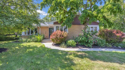 1934 Manor Pkwy, Sheboygan, WI, 53083-2831 | Card Image