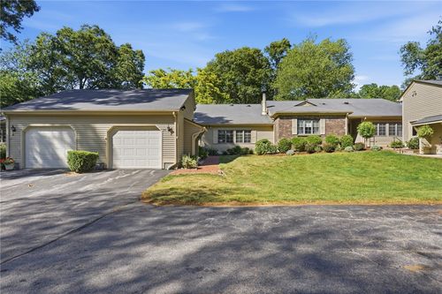 115 Pine Glen Dr, East Greenwich, RI, 02818-1917 | Card Image