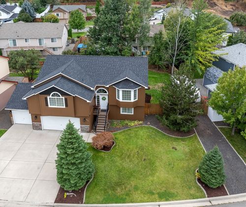 17916 E 11th Ct, Greenacres, WA, 99016-8658 | Card Image