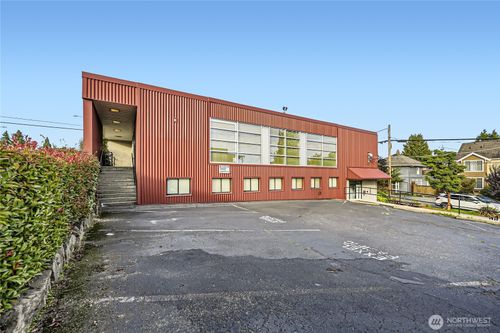 4220 Aurora Avenue N, Seattle, WA, 98103 | Card Image