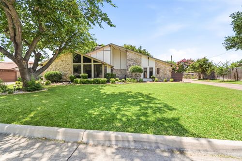 1201 Rockmoor Dr, Edgecliff Village, TX, 76134-2516 | Card Image