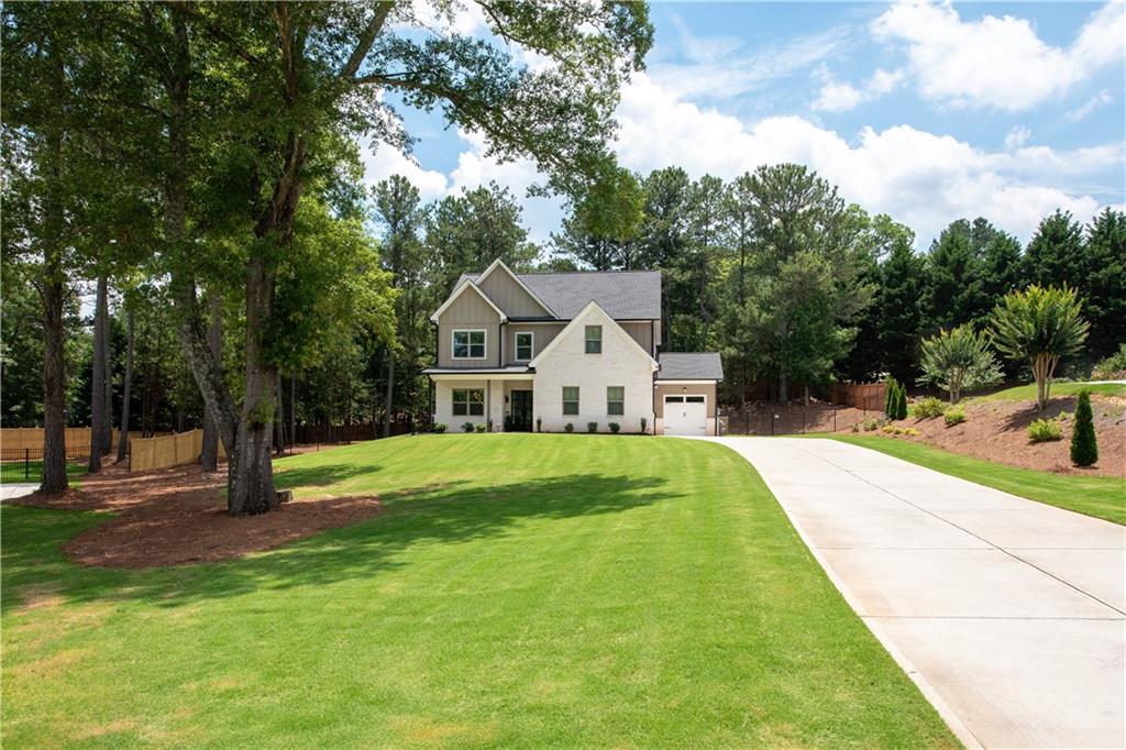 Brook Hollow Ln, Loganville, GA 30052