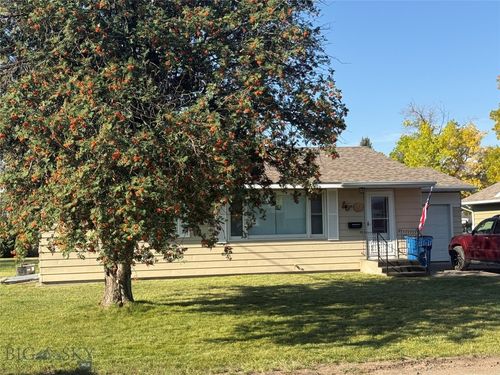 704 Hooper St, Big Timber, MT, 59011-8065 | Card Image