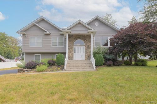 69 Heights Rd, Stony Point, NY, 10980-1542 | Card Image
