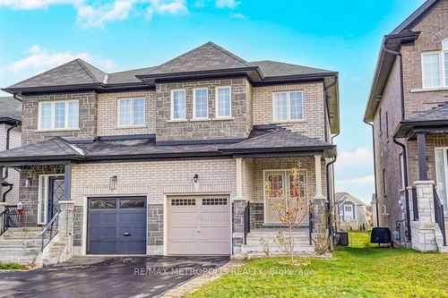 22 Haskins Cres, Keswick, ON, L4P0H4 | Card Image
