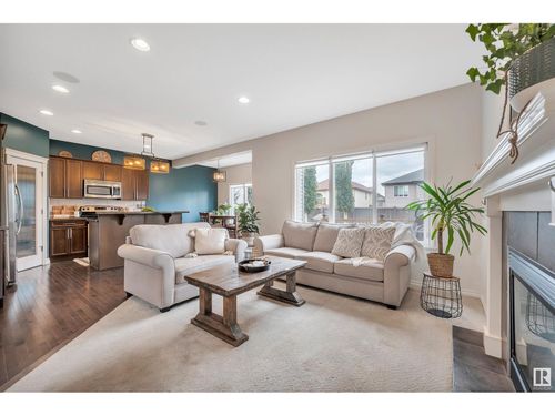 232 Harvest Ridge Dr, Spruce Grove, AB, T7X0E9 | Card Image
