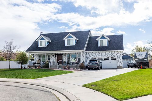 5204 S Bright Morning Cir, Taylorsville, UT, 84123-4847 | Card Image