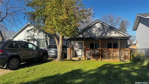 460 21st Street E, Prince Albert, SK, S6V1M3 | Card Image
