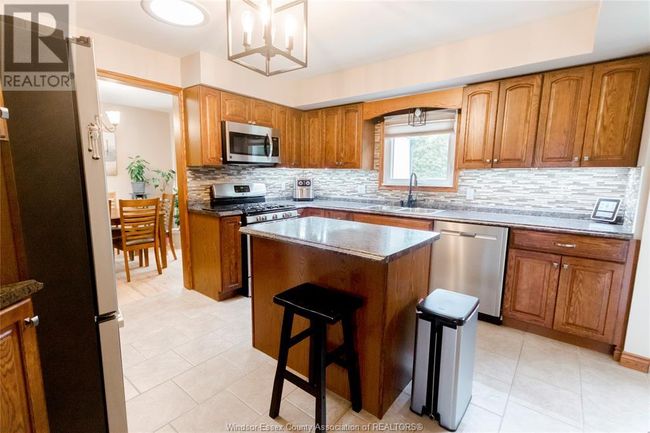 13496 13 Th Concession Rd, Home with 3 bedrooms, 2 bathrooms and null parking in Essex ON | Image 9