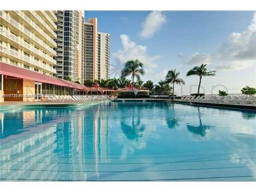 831-19201 Collins Ave, Sunny Isles Beach, FL, 33160-2202 | Card Image