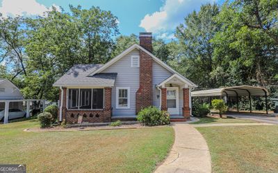 200 Walnut Street, House other with 3 bedrooms, 2 bathrooms and null parking in Toccoa GA | Image 2