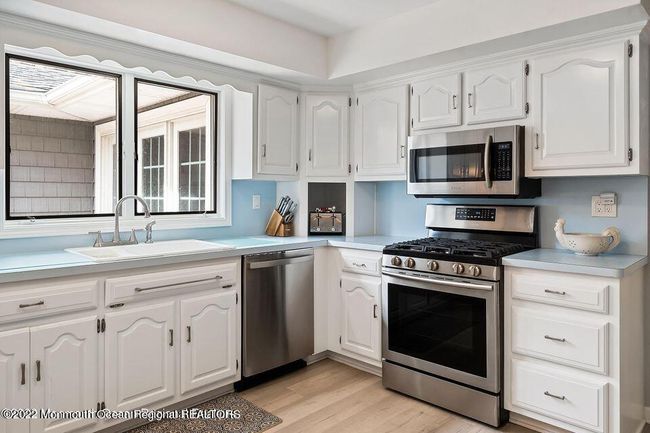 425 Atlantic Ave, House other with 3 bedrooms, 3 bathrooms and null parking in Spring Lake NJ | Image 18