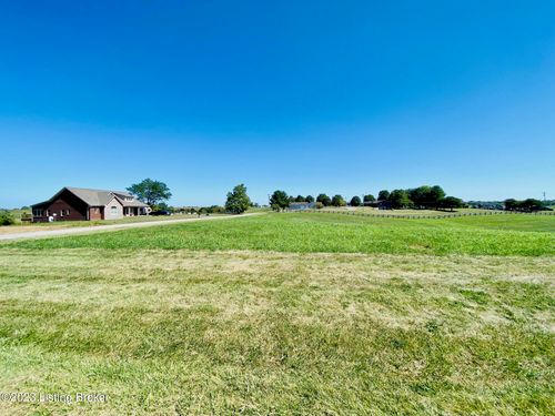 11 Nancy Hanks Dr, Springfield, KY, 40069-8517 | Card Image