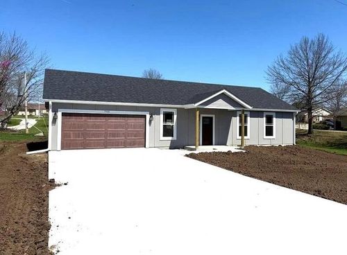 705 Roe Ln, MACON, MO, 63552-2088 | Card Image
