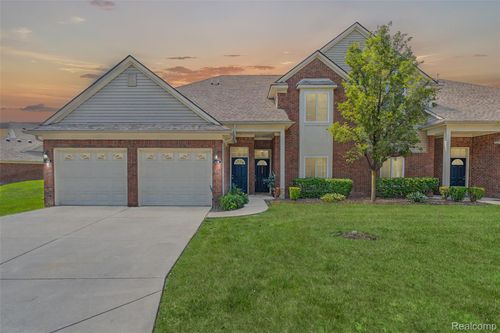 14350 Shadywood Dr, Sterling Heights, MI, 48312-3428 | Card Image