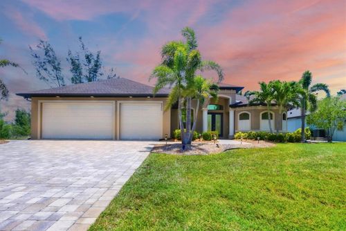 8400 Antwerp Cir, Port Charlotte, FL, 33981-3366 | Card Image