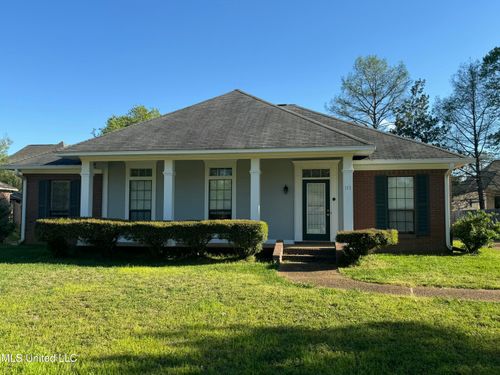 113 Oak Ridge Cir, Madison, MS, 39110-8797 | Card Image