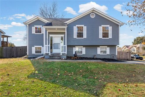 300 Copeland Dr, Greenwood, MO, 64034-9690 | Card Image