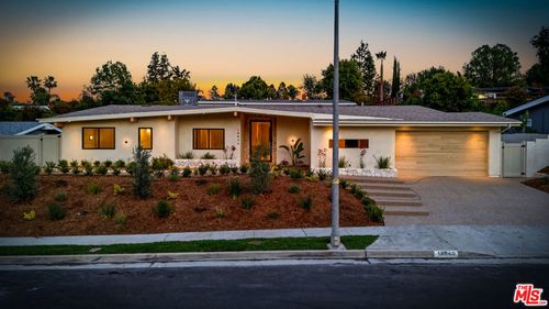 18840 La Amistad Pl, Tarzana, CA, 91356-5212 | Card Image