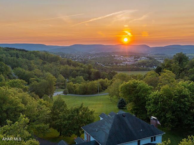 259 Chimney Rocks Rd, House other with 5 bedrooms, 5 bathrooms and null parking in Hollidaysburg PA | Image 43