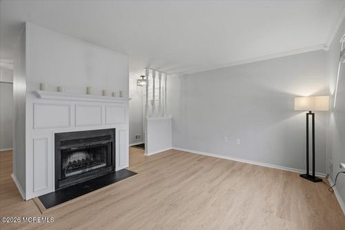 405 Wellington Pl, Aberdeen, NJ, 07747-1919 | Card Image