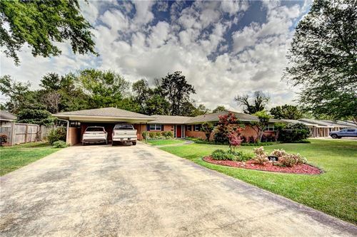 218 Whitfield Dr, Natchitoches, LA, 71457-5149 | Card Image