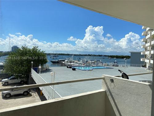 204-7904 West Dr, North Bay Village, FL, 33141-5508 | Card Image