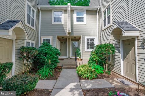 2211 Society Pl, NEWTOWN, PA, 18940-3231 | Card Image