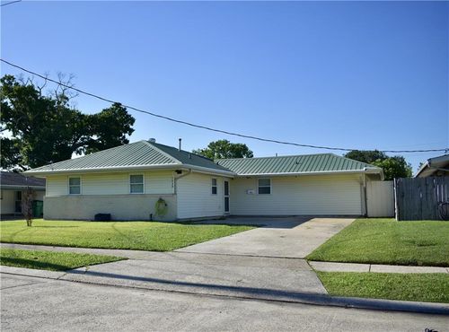 5048 Page St, Marrero, LA, 70072-4913 | Card Image