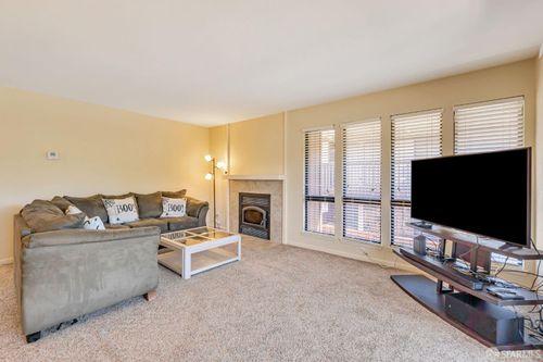 apt-155-2415 Starlight Ln, Antioch, CA, 94509-2953 | Card Image