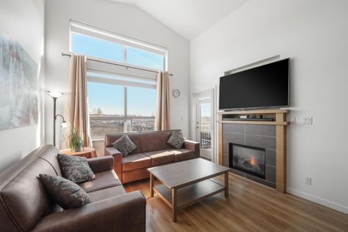 410-288 Hampton St, New Westminster, BC, V3M5L9 | Card Image