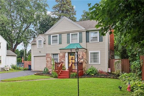 38 Kiniry Dr, Irondequoit, NY, 14609-3029 | Card Image