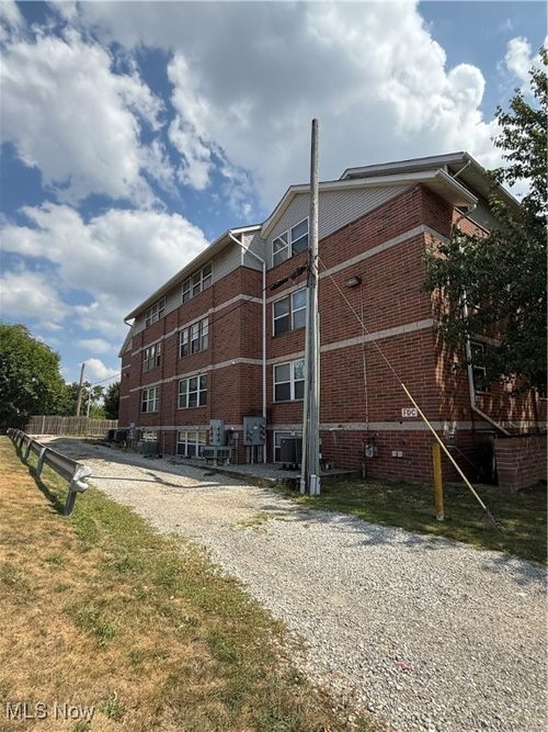 apt-105-409 Brown St, Akron, OH, 44311-1268 | Card Image