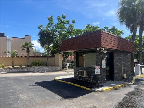 apt-309-4156 Inverrary Dr, Lauderhill, FL, 33319-4537 | Card Image