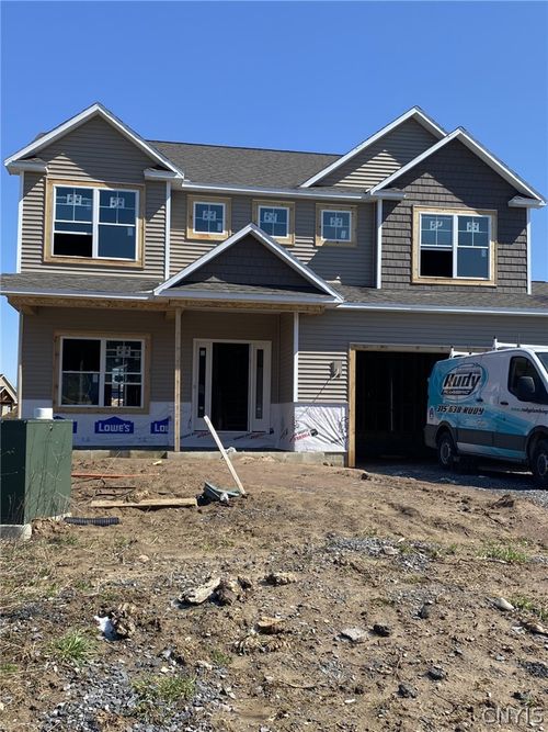 8046 Forest Ridge Ln, Lysander, NY, 13027-4111 | Card Image