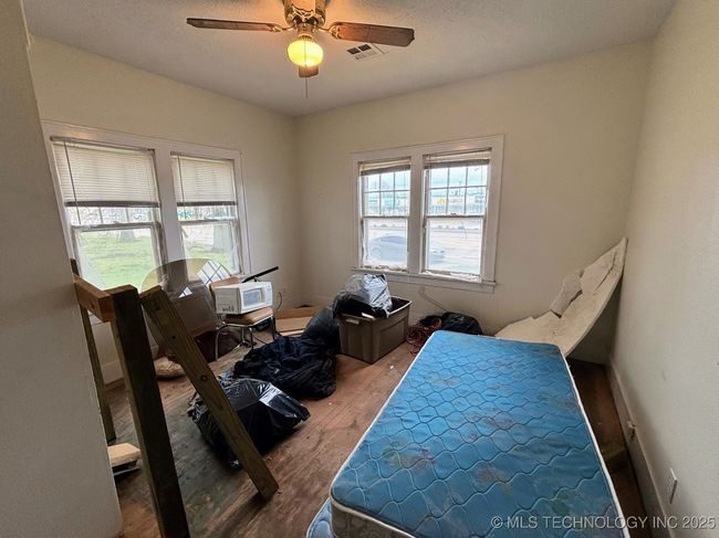 1924 W Owen K Garriott Rd, House other with 3 bedrooms, 1 bathrooms and null parking in Enid OK | Image 35