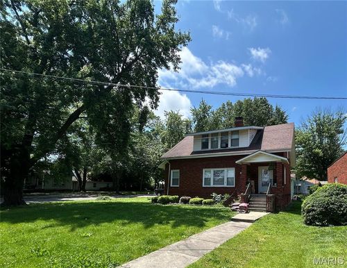 733 6th St, Carrollton, IL, 62016-1412 | Card Image
