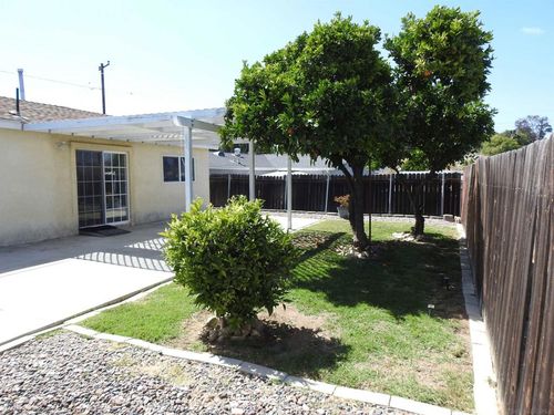 1069 Woodhaven Dr, Spring Valley, CA, 91977-4761 | Card Image