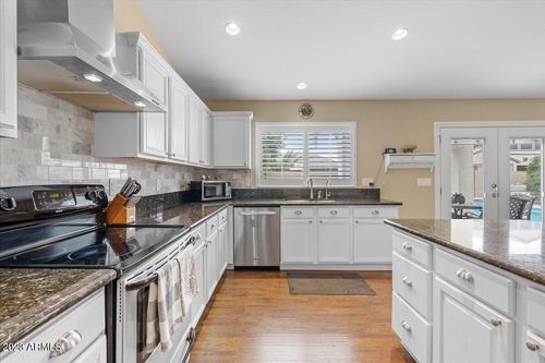 15257 W Hearn Rd, Surprise, AZ, 85379-7066 | Card Image