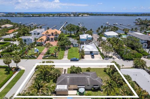 1725 N Lakeside Dr, Lake Worth Beach, FL, 33460-6611 | Card Image