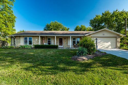 505 Pheasant Run, Zionsville, IN, 46077-9567 | Card Image