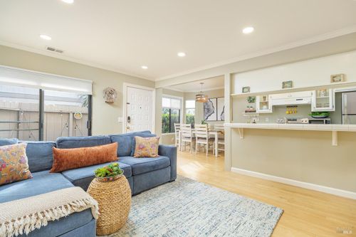 305 Silvio Ln, Novato, CA, 94947-5125 | Card Image