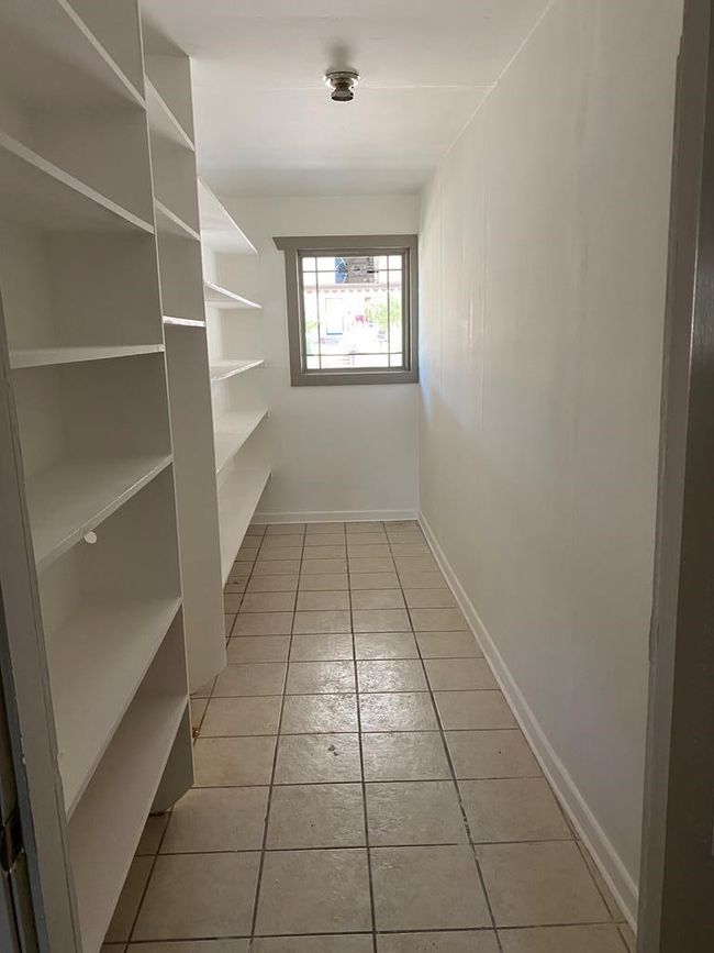 2305 30 Th St, House other with 3 bedrooms, 2 bathrooms and 1 parking in Snyder TX | Image 14