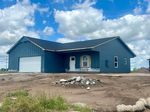 1603 N Emerald Valley Dr, Mulvane, KS, 67110 | Card Image