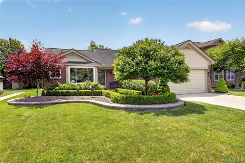 44637 Ridgefield Rd, Canton, MI, 48188-1696 | Card Image