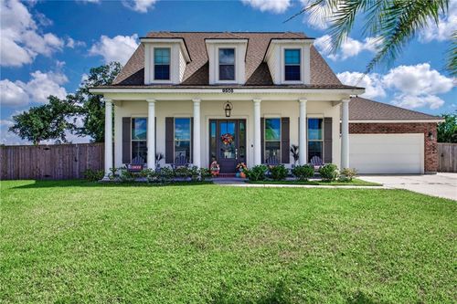 9505 E Terran Ln, Westwego, LA, 70094-2765 | Card Image