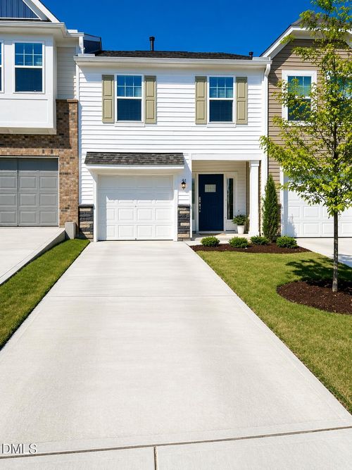 49 Lavender Ln, Clayton, NC, 27520-4516 | Card Image