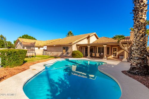 650 S Bay Dr, Gilbert, AZ, 85233-7001 | Card Image